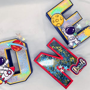 Letra 3D de astronauta, letra mayúscula personalizada, decoraciones para fiestas fuera del espacio, decoración para fiestas con temática de luna y espalda.