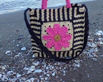 Un bolso floral que podrás usar en cualquier temporada.