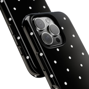 黒地に白の水玉模様のポルカドット柄の携帯ケース、ポルカドット柄の iPhone ケース、ポルカドット柄の Samsung ケース、Pixel ケース、30 歳以下の女性へのギフト