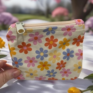 Boho Floral Padded Coin Purse: Zippered Travel Essentials Case