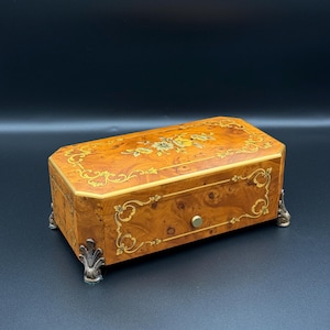 50-Note Vintage Burl Wood Music Box with Reuge Movement - &quot;Sabre Dance&quot;, Inlaid Wood Floral Design with Gold Trim, Made in Italy
