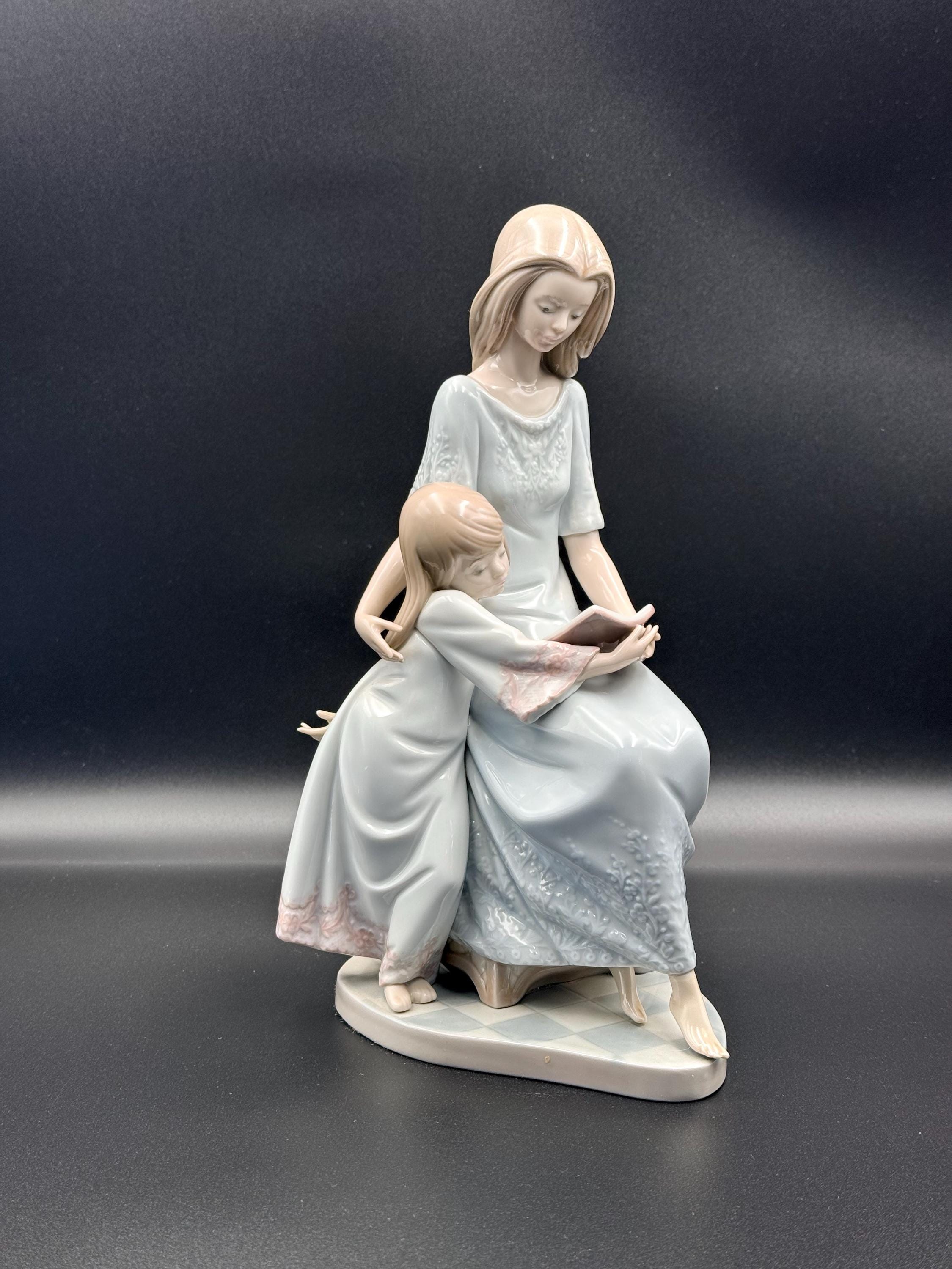 LLADRO おやすみ前のご本 型番5457 il_fullxfull.7623943276_q8kb.jpg