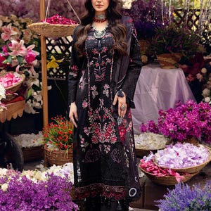 Pakistanische Rasenanzüge für Frauen | Indianer Rasenanzug | Rasen Shalwar Kameez für Frauen | Ramsha Designer Rasenanzug | Benutzerdefinierte Größe