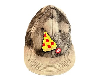 Boné da Pizza Hut branqueado à mão