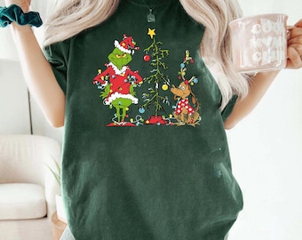 Comfort Colors® Grinch Weihnachtsbaum Shirt, Wunderliches Grinch Max Baum Shirt, Festliches Shirt, Frauen Retro Weihnachten Grinch T-Shirt, Lustiges Grinch Geschenk
