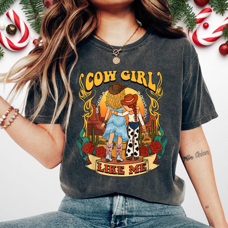 Cow Girl Like Me Retro Western T-shirt: Vintage Desert Graphic T-shirt, Jag visste det, jag visste dig-skjortan, TS 2026 T-shirt för fans bild 1