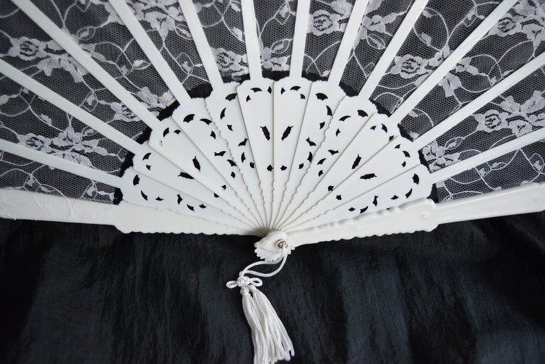 Vintage White LACE Fabric FAN Folding Floral Victorian Style Decoration Tassel Ribbon Ladies Lady Woman Women Wedding Accessory Decor Shower