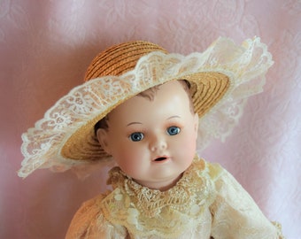 Vintage DOLL BABY HAT Woven Straw Pilgrim Style Summer Bonnet Children Girl Kid Craft Dolly Sun Visor Lace Edging Trim Blue Cream White Nos