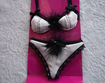 Vintage Scented BRA PANTY LINGERIE Drawer Sachet Bikini Panties Pink Black  Boa Feather Rhinestone Bow Victoria Secret Style Original Card 