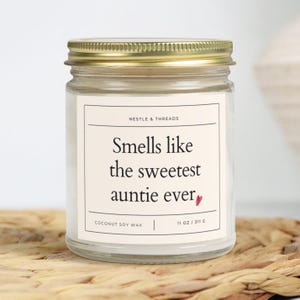 Smells Like the Sweetest Auntie Ever Candle | Funny New Aunt Gift | Pregnancy Announcement Candle | Gift from Niece or Nephew, Reveal