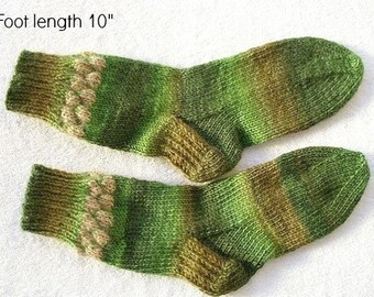 Slipper socks Wool socks hand knit Ready to ship. reinforced heel Boot liner socks Sole length 8 Length from cuff to heel 11 Cabled