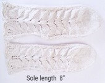 Ankle socks cotton hand knit. Sole length 8" Non elastic diabetes friendly socks. Thick soft off-white. Bed socks. Ready to ship from Canada