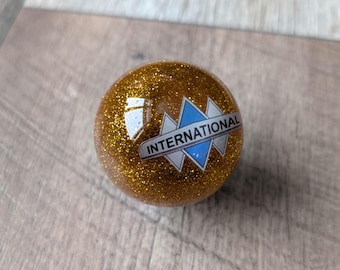 Pomo de palanca de cambios para camión International Harvester Diamond de 50 mm, M10 x 1,5, dorado brillante