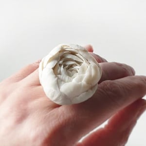 Handmade porcelain ring, white ring, flower gift ring, white bud ring, dimensionless aesthetic silver ring with floral decor, ring design