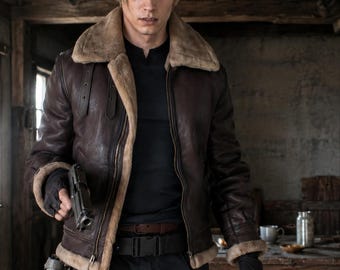 Chaqueta de cosplay inspirada en Leon Kennedy de RE4: Bomber de piel sintética con forro de borrego / Regalos para hombres