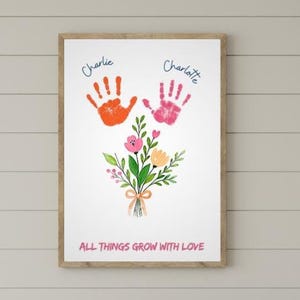 Buquê de flores personalizado com impressão de mãos: presente de lembrança significativo (download digital)