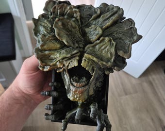 Clicker/ the last of us  inspired book nook