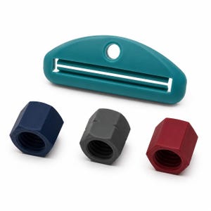 Adaptateur et presse-agrumes pour recharge de dentifrice format voyage