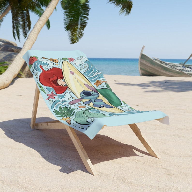 Toalla de playa Mermaid Stitch / estampado colorido y divertido de criaturas marinas imagen 1