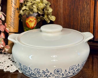 Vintage Homer Laughlin Casserole Dish with Lid: Blue Floral Old Sturbridge