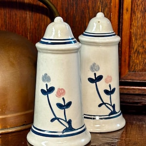 Vintage Pfaltzgraff Windsong Salt and Pepper Shakers Discontinued Flowers Farmhouse Cottagecore