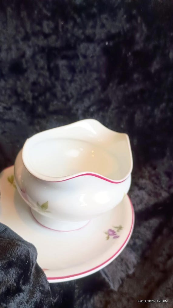 Vintage Hutschenreuther Hohenberg 1814 CM Germany Porcelain Sauce Gravy Boat