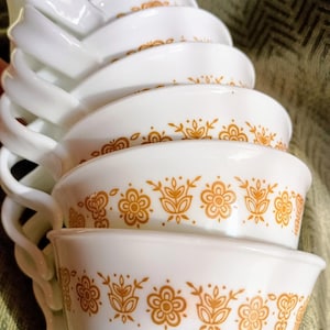 コレール 食器　ビンテージ 軽くて使いやすい1970年代オールドコレールの食器たち