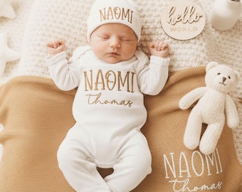 Gepersonaliseerde outfitset voor pasgeborenen met gebreide deken, katoenen romper en muts, babycoming home-set, geborduurd babycadeau babyshower aandenken