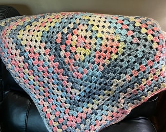 Manta de bebé de ganchillo, regalo de baby shower de ganchillo, manta cuadrada de abuela