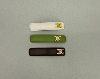 Pinza minimalista de cuero vegano / Pasador con detalles geométricos dorados / Estilo preppy y adinerado / Pasador marrón oliva crema