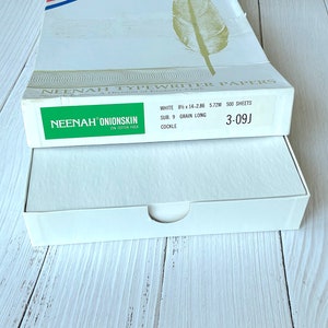 Papier pelure d&#39;oignon vintage avec finition coque - Marque Neenah, taille légale