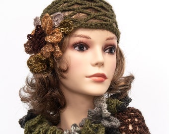 Crocheted Flapper Hat Green Net Skull Cap with Flower