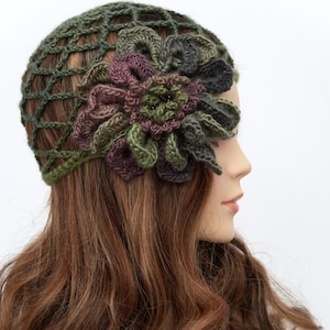 Crocheted Net Skull Cap Green Flapper Hat with Flower