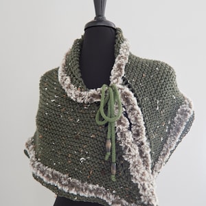 Knitted Wrap Mini Shawl Wedding Capelet Cowl Kerchief Collar Green Tweed Gray Faux Fur Trim with Cord Ties Wooden Beads