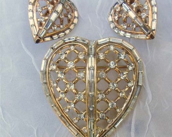 Vintage Trifari Captive Heart Brooch & Earrings