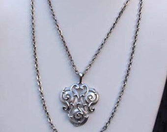 Trifari Silver tone Modern double chain pendant 70s modern
