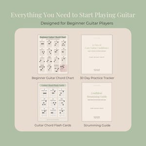 Może przedstawiać: Zestaw materiał&oacute;w do nauki gry na gitarze dla początkujących. Obraz zawiera wykres akord&oacute;w gitarowych dla początkujących, fiszki, 30-dniowy tracker ćwiczeń i przewodnik po grze. Tekst brzmi "Everything You Need to Start Playing Guitar" i "Designed for Beginner Guitar Players."