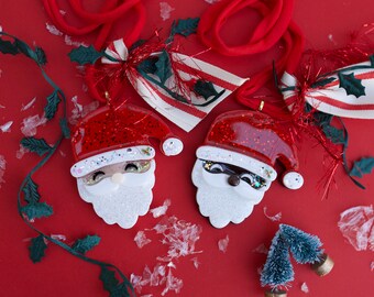 Santa acrylic resin necklace. Girls Christmas necklace. Stocking stuffer.