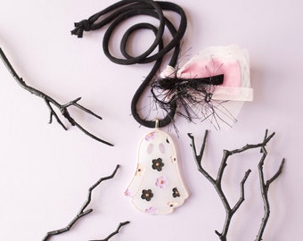 Halloween girls accessory. Daisy ghost charm necklace.