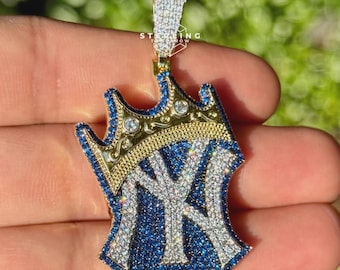 New York Yankees Pendant, White and Blue Round Cut CZ Stone