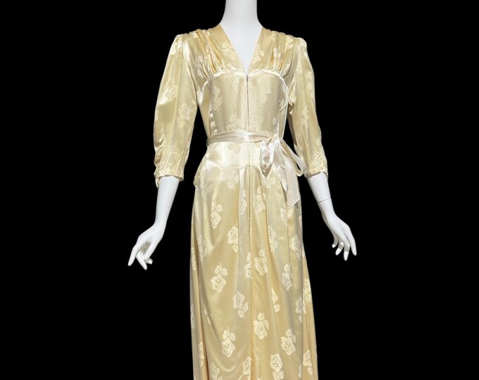 1940s vintage dressing gown robe, LYN DELLE powder pink zip front lingerie dress