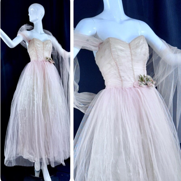 vintage 1950s prom dress, Pink tulle and flowers, cupcake meringue evening ball gown, full length gown