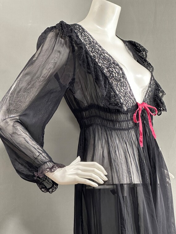 vintage dressing gown robe / 1930s sheer black feathe… Gem