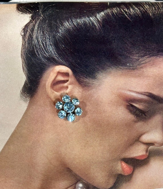 vintage 1950s clip earrings, WEISS dazzling icy bl
