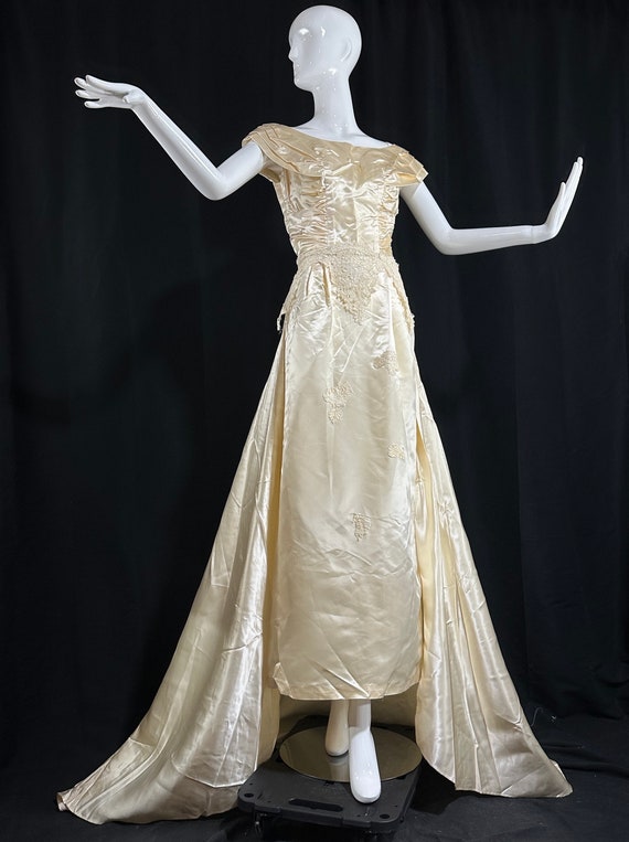 vintage 1940s wedding dress, Candlelight shiny si… - image 2