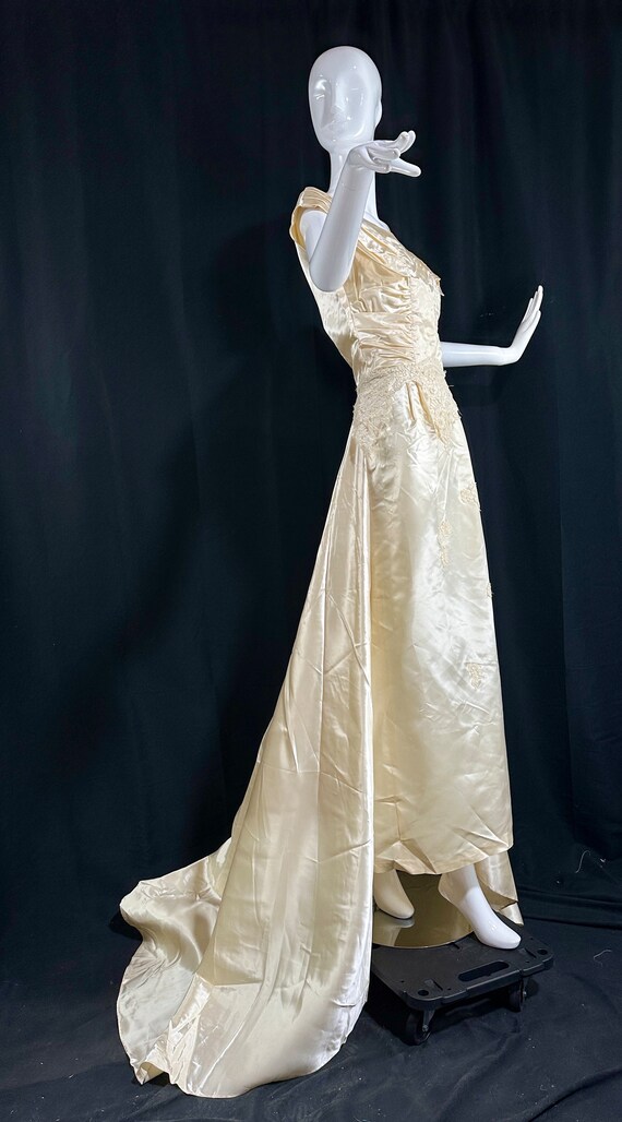 vintage 1940s wedding dress, Candlelight shiny si… - image 4