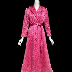 Vintage 1940s Quilted Dressing Gown: Hot Pink Double Breasted Housecoat