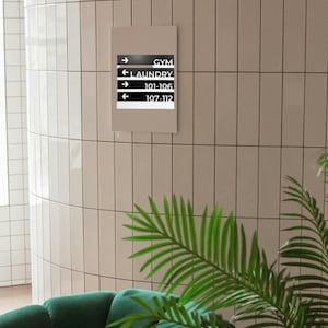 Individuelles Wegweiser-Schild für Hotel oder Büro – Zimmerschild – Modernes Acryl Boden-Wegweiser – Business Wayfinder-Schild
