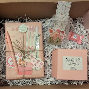 Blind Date with a Book Girlie-utgåva + set/doftljus + goodiebag
