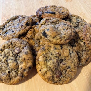 Oreo Cookie and Cream Cookies | Oreo Cookie Recipe, Gooey Cookie Recipe, Easy Cookie Recipe, Bakery Style Cookie, Chewy Cookie Recipe